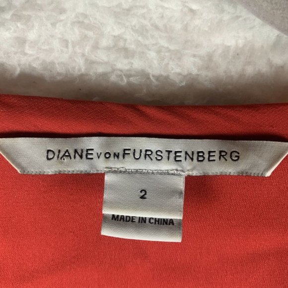 Diane von Furstenberg Silk Blouse‎ Womens 2 Red Tie Neck Long Sleeve 7647 - Picture 4 of 10